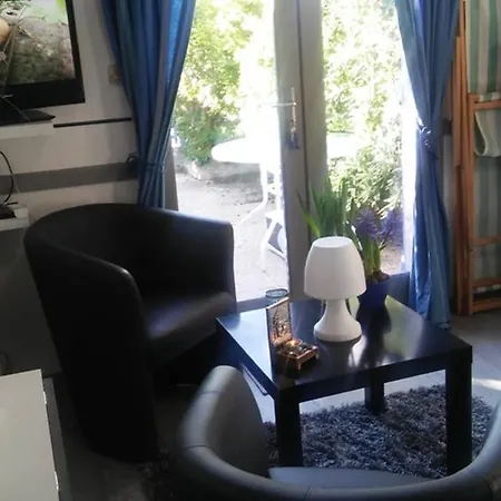 Cros Et Piscine * Saint-Pierre-la-Mer (Aude)